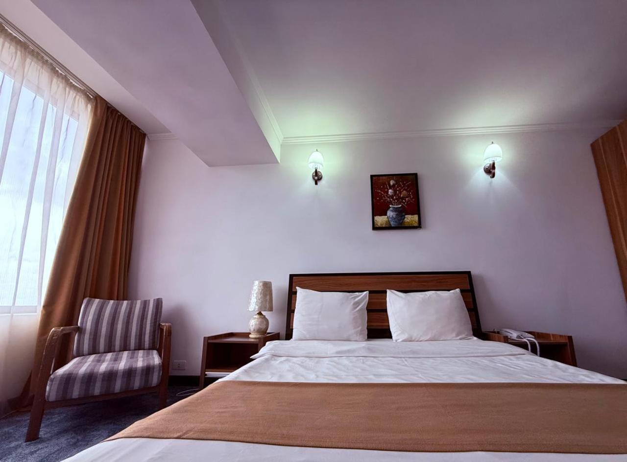 Elegant Hotel 4*
