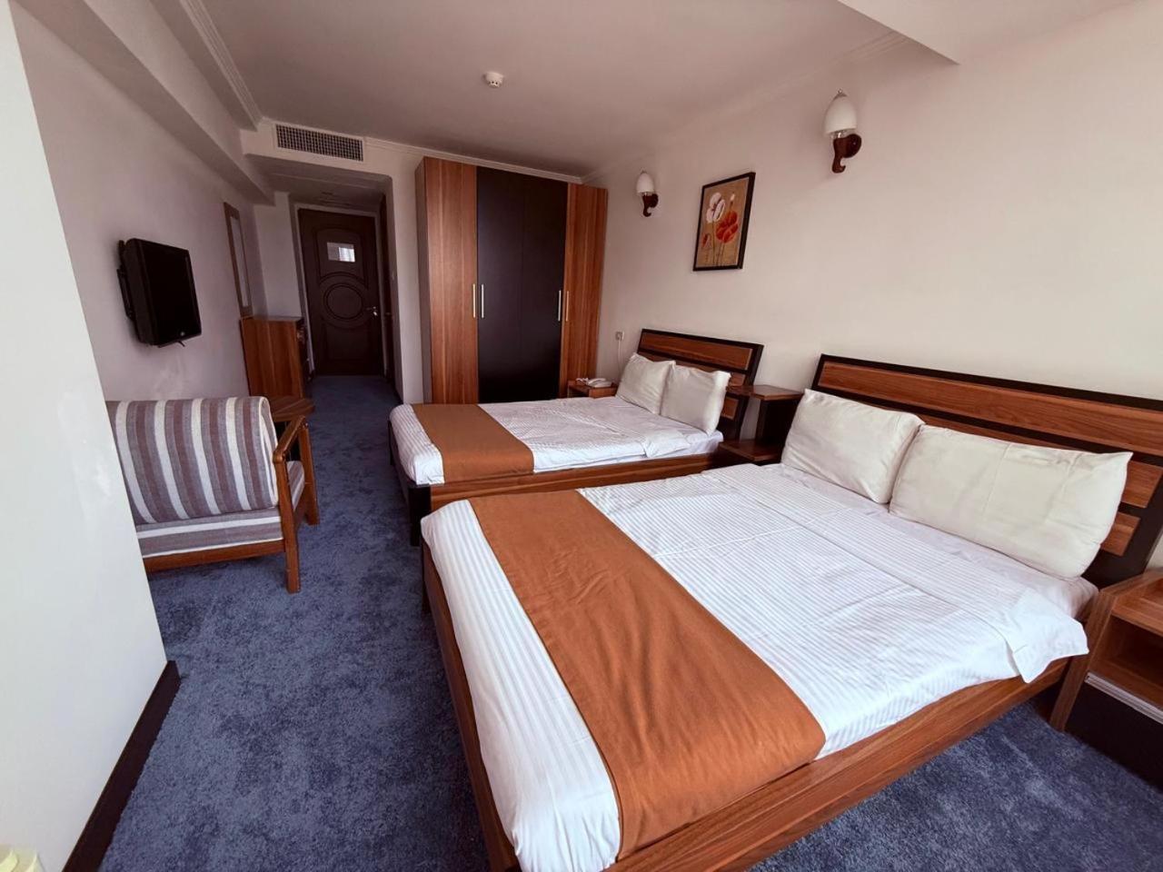 Hotel Elegant 4*